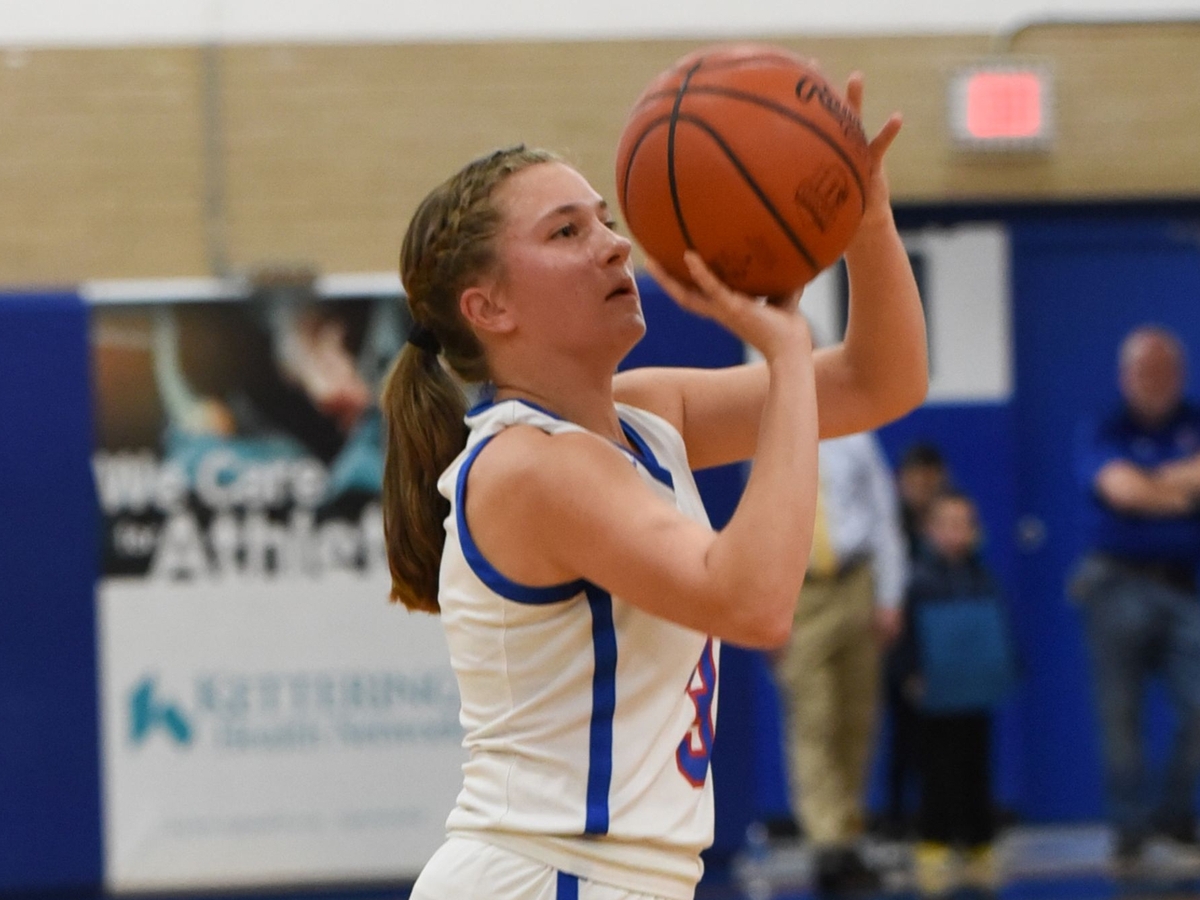 Sarah Ochs '22 Named First Team All-Ohio Basketball